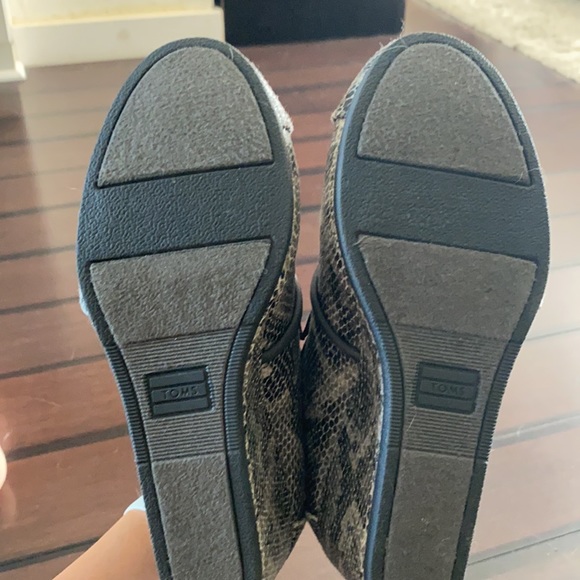 TOMS faux snake Kala booties - Picture 4 of 4